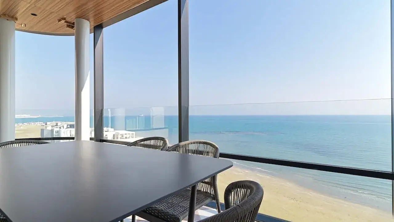 LIV Mackenzie Beach Suites