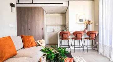 LIV Mackenzie Beach Suites