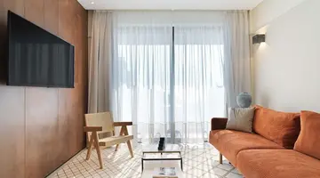 LIV Mackenzie Beach Suites