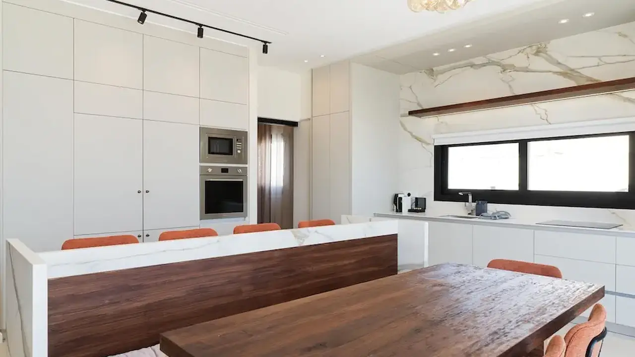 LIV Mackenzie Beach Suites