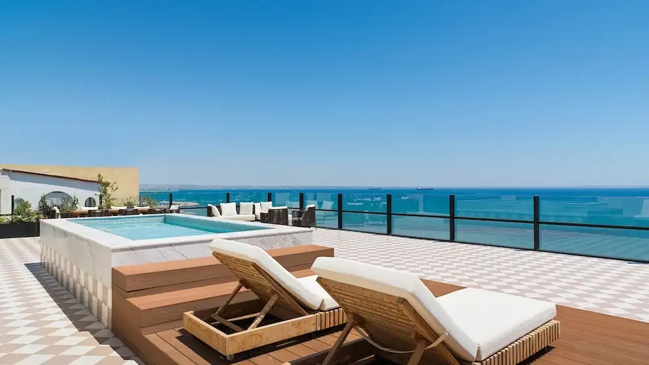 LIV Mackenzie Beach Suites