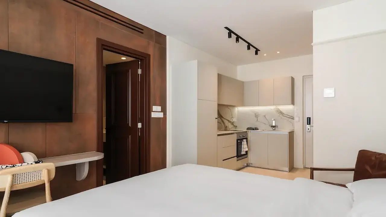 LIV Mackenzie Beach Suites