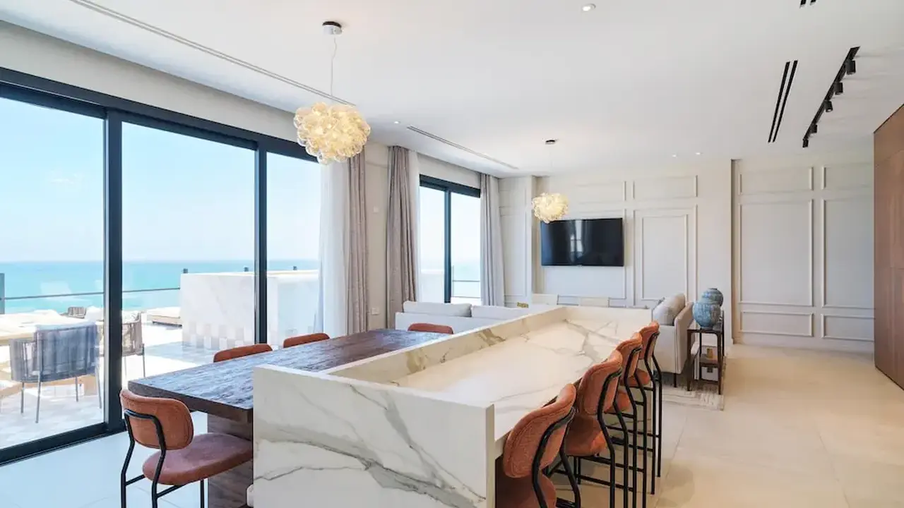 LIV Mackenzie Beach Suites