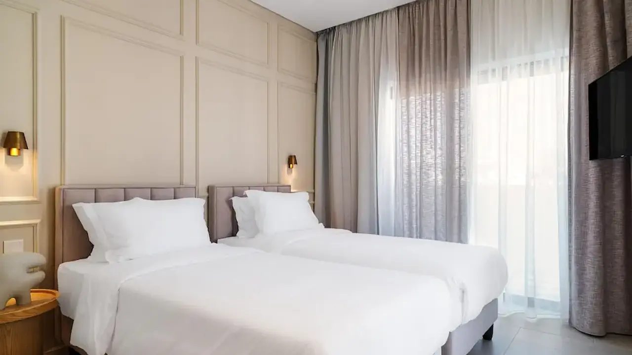 LIV Mackenzie Beach Suites