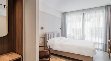 LIV Mackenzie Beach Suites