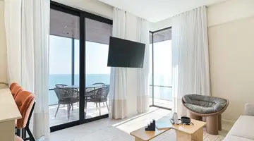 LIV Mackenzie Beach Suites