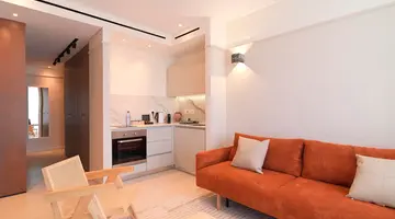 LIV Mackenzie Beach Suites