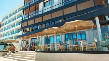 LIV Mackenzie Beach Suites