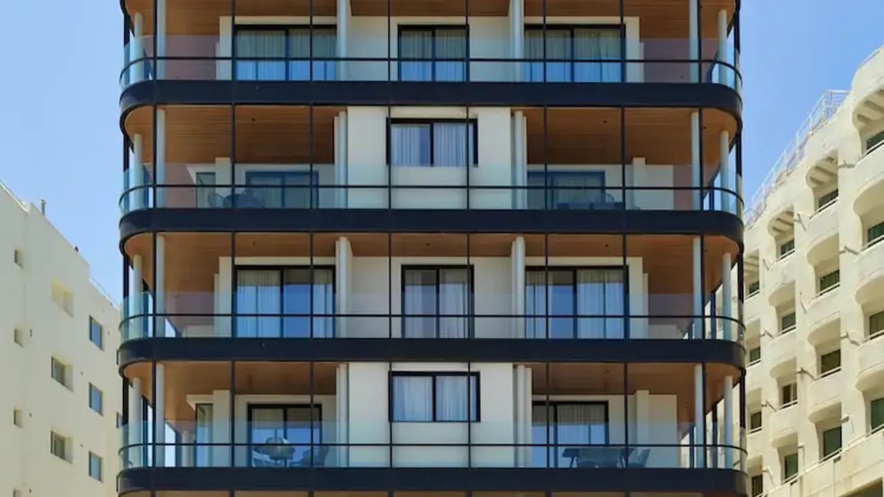 LIV Mackenzie Beach Suites