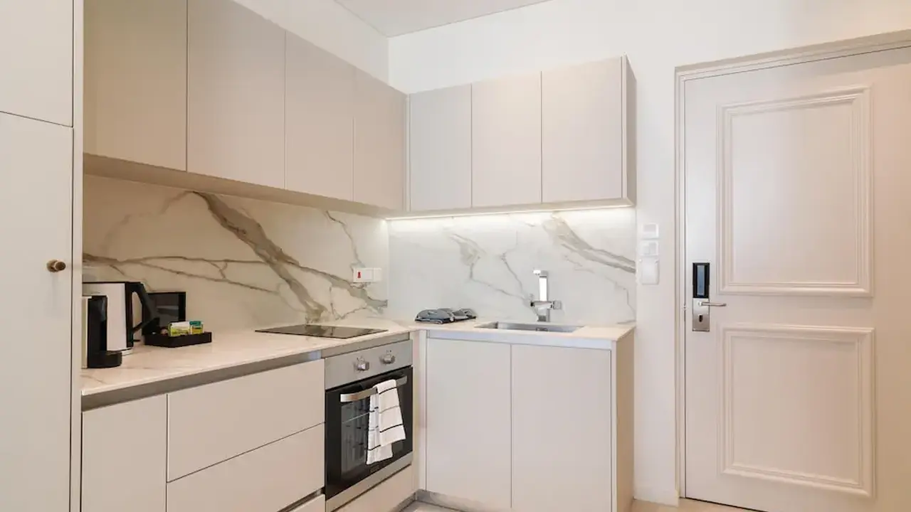 LIV Mackenzie Beach Suites
