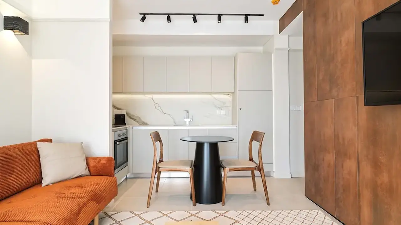 LIV Mackenzie Beach Suites