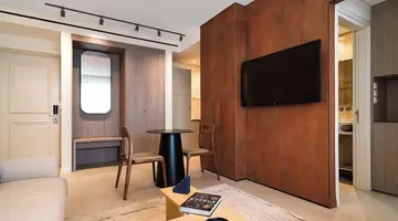 LIV Mackenzie Beach Suites