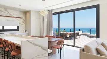 LIV Mackenzie Beach Suites
