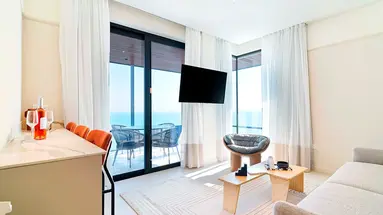 LIV Mackenzie Beach Suites