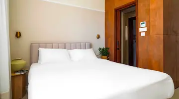LIV Mackenzie Beach Suites
