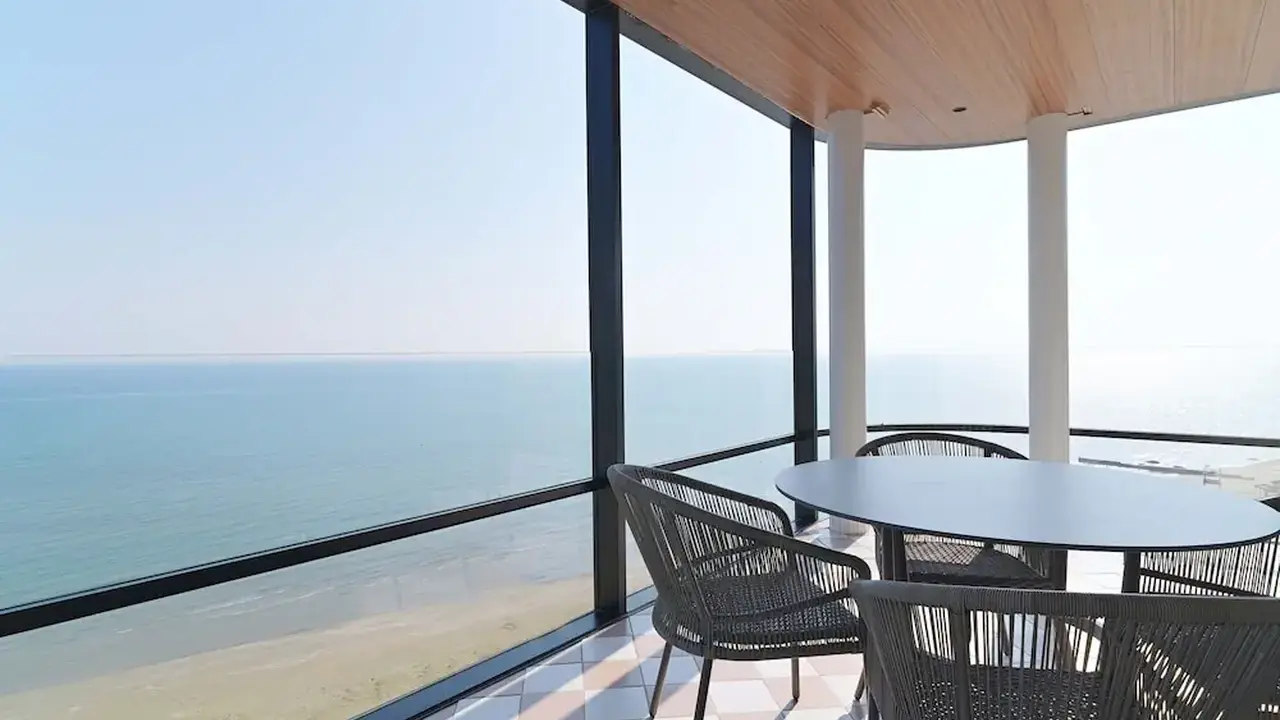 LIV Mackenzie Beach Suites