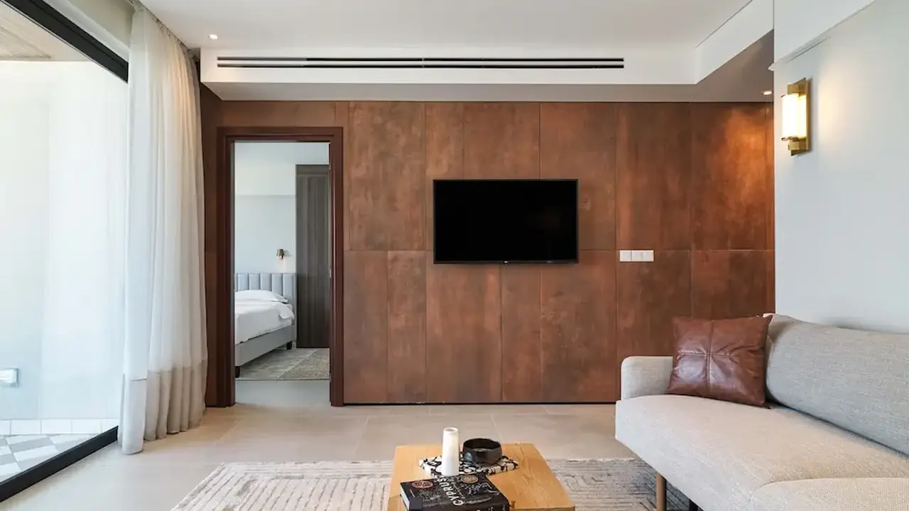 LIV Mackenzie Beach Suites