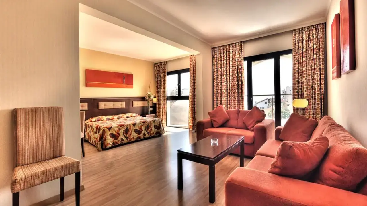 Livadhiotis City Hotel