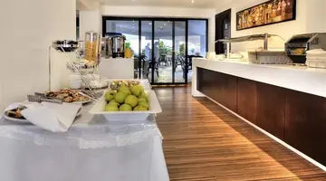 Livadhiotis City Hotel