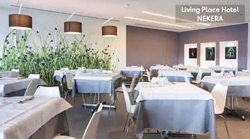 Living Place Hotel