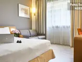 Living Place Hotel
