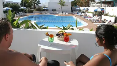 LIVVO Apartments Oasis