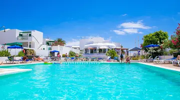 LIVVO Apartments Oasis