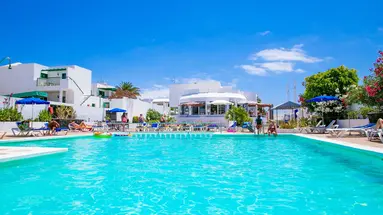 LIVVO Apartments Oasis