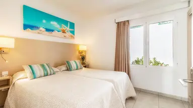 LIVVO Apartments Oasis