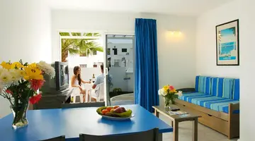 LIVVO Apartments Oasis