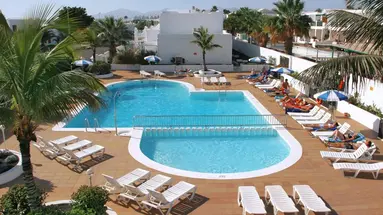 LIVVO Apartments Oasis