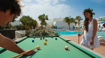 LIVVO Apartments Oasis