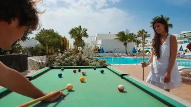 LIVVO Apartments Oasis