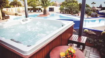 LIVVO RISCO DEL GATO SUITES