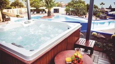 LIVVO RISCO DEL GATO SUITES