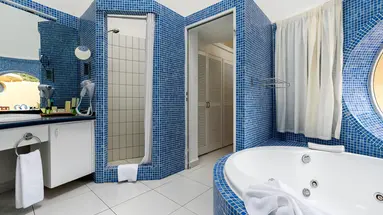 LIVVO RISCO DEL GATO SUITES
