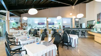 LIVVO RISCO DEL GATO SUITES