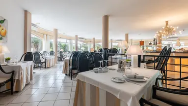 LIVVO RISCO DEL GATO SUITES