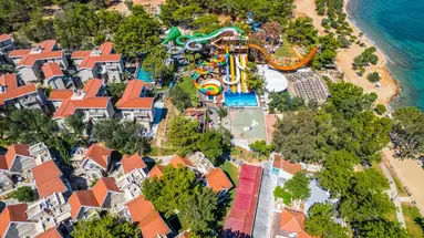 LONG BEACH CLUB NATURE