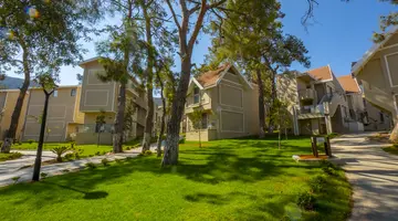 LONG BEACH CLUB NATURE