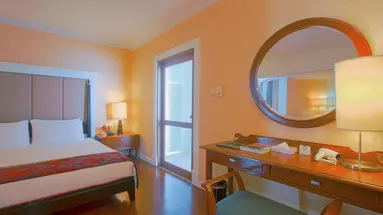 Long Beach Garden Hotel and Pavilions