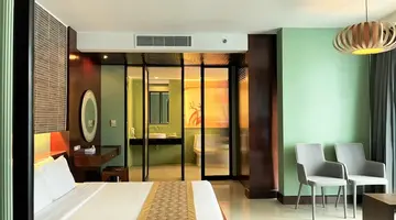 Long Beach Garden Hotel and Pavilions