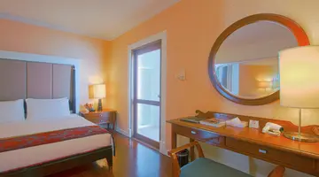 Long Beach Garden Hotel and Pavilions