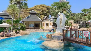 Long Beach Garden Hotel and Pavilions