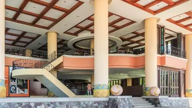 Long Beach Garden Hotel and Pavilions