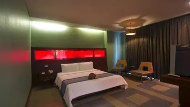 Long Beach Garden Hotel and Pavilions