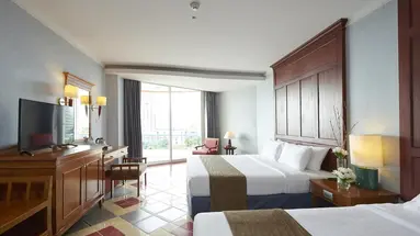 Long Beach Garden Hotel and Pavilions