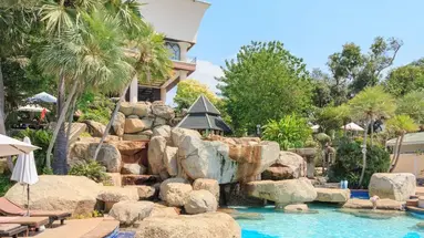 Long Beach Garden Hotel and Pavilions