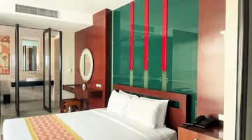 Long Beach Garden Hotel and Pavilions