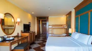 LONG BEACH GARDEN HOTEL & SPA